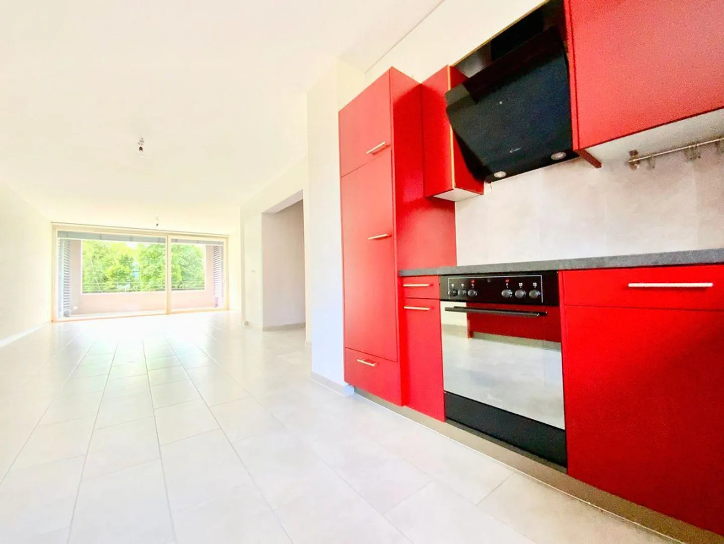 Zeitgemäße Wohnung mit Balkon - Foto 1 von 11