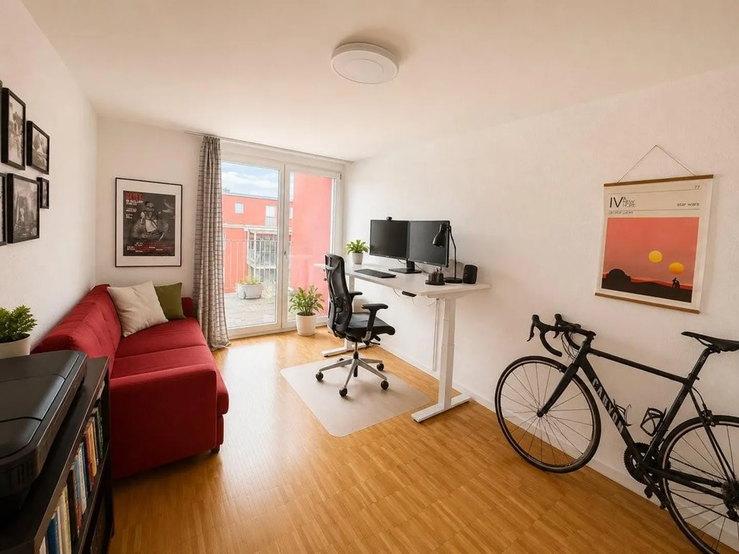 5.5-room penthouse apartment with large terrace and direct lift access - Photo 8 of 12