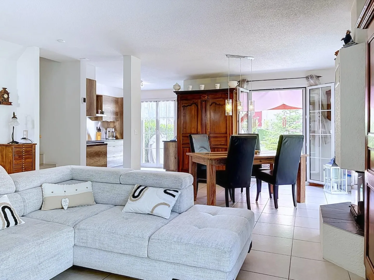 4,5-Zimmer-Haus - Reihenhaus 4,5 Zimmer - Chézard-St-Martin - Foto 7 von 12