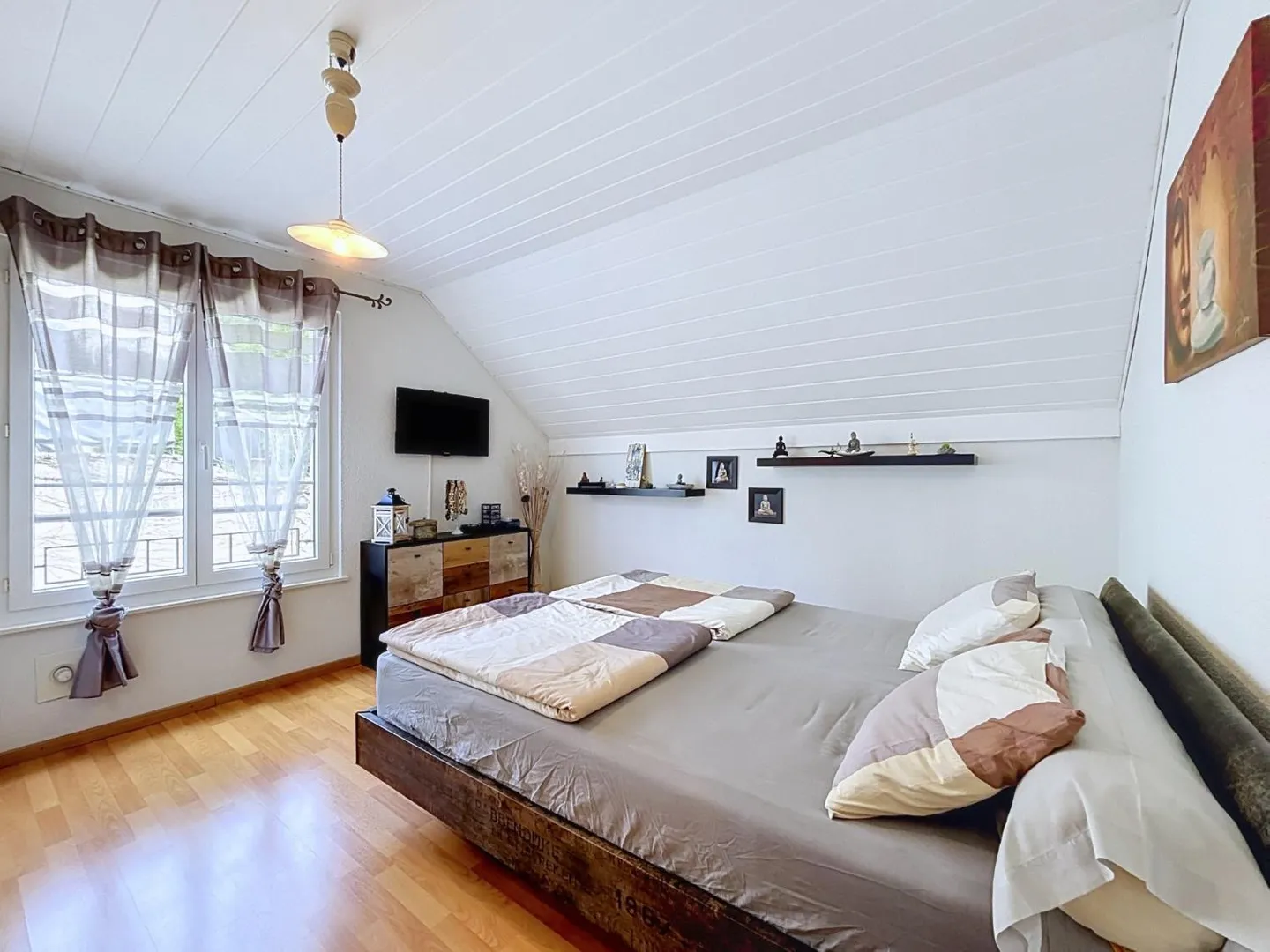4,5-Zimmer-Haus - Reihenhaus 4,5 Zimmer - Chézard-St-Martin - Foto 9 von 12
