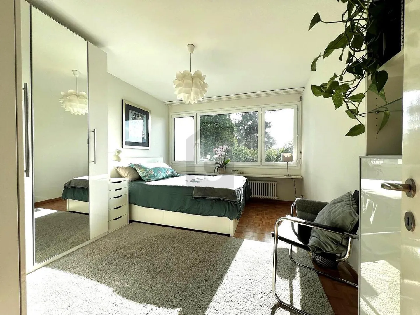 Bright 5.5-Room Apartment - Photo 5 of 6