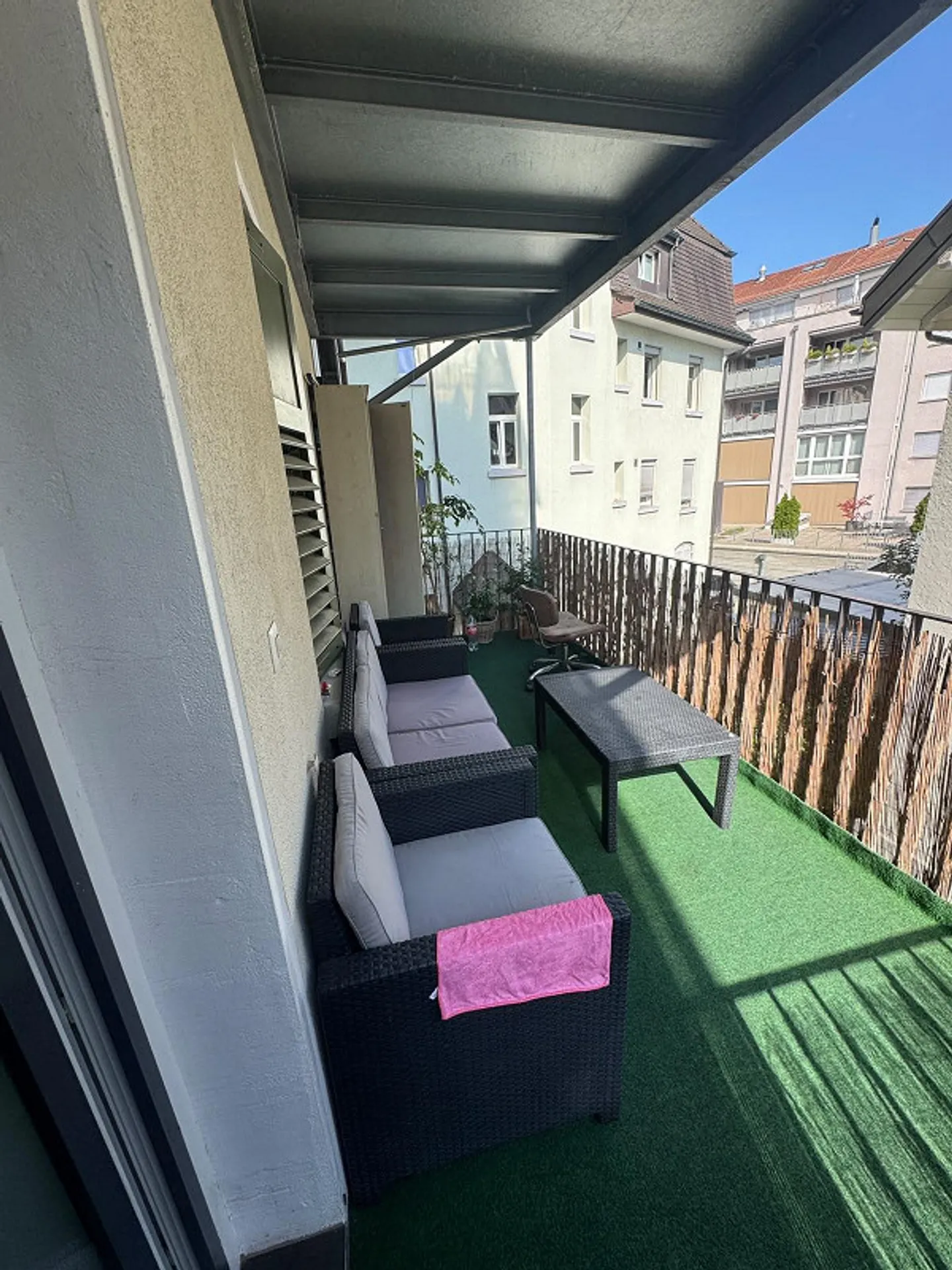 Grosszügige 4.5_Zimmerwohnung an zentraler Lage - Photo 2 sur 8