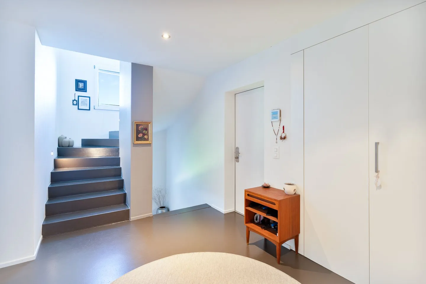 Maison individuelle 8.5 Z'EFH dans un emplacement ensoleillé à Knonaueramt - Photo 3 sur 28