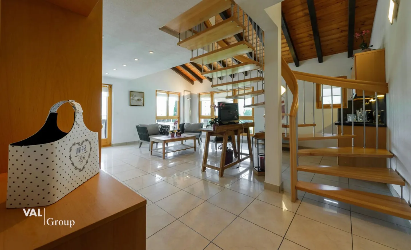 Superior Hotel including development project on a total of 6,000 m2 property - Photo 15 of 25