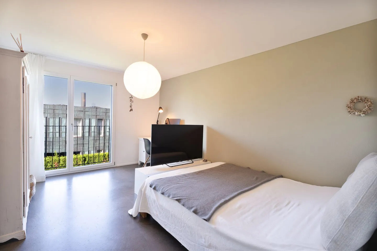 Maison individuelle 8.5 Z'EFH dans un emplacement ensoleillé à Knonaueramt - Photo 17 sur 28