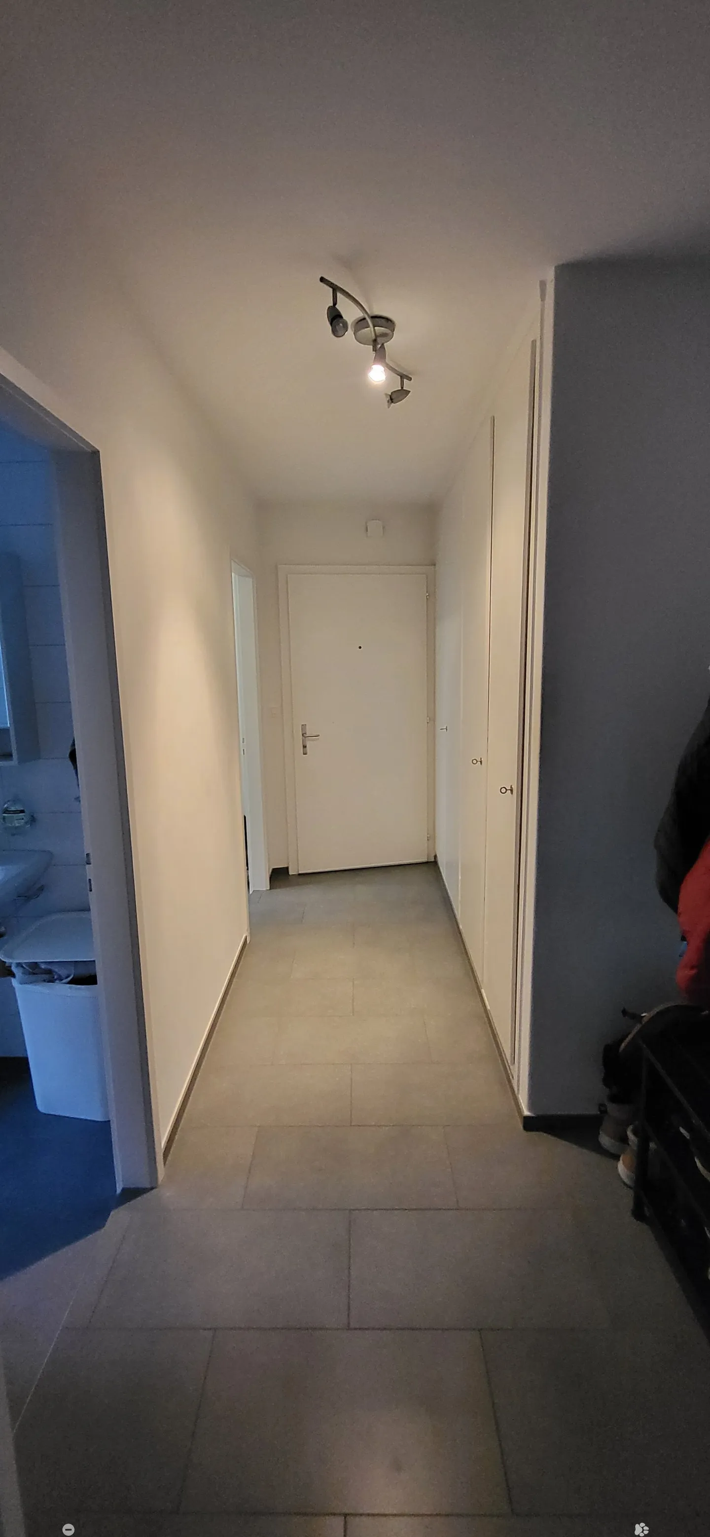 3-room apartment on the raised ground floor with balcony in Biel - Photo 6 of 19