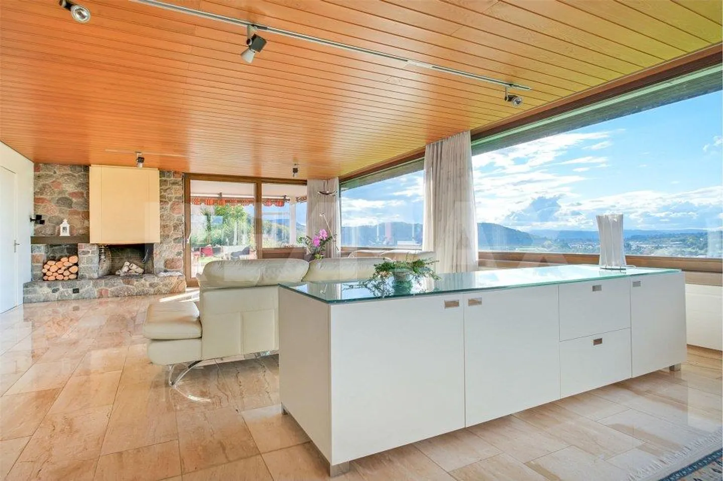 Panoramablick, Privatsphäre & Platz: Repräsentatives Wohnjuwel am Westhang in Etzgen - Foto 6 von 13