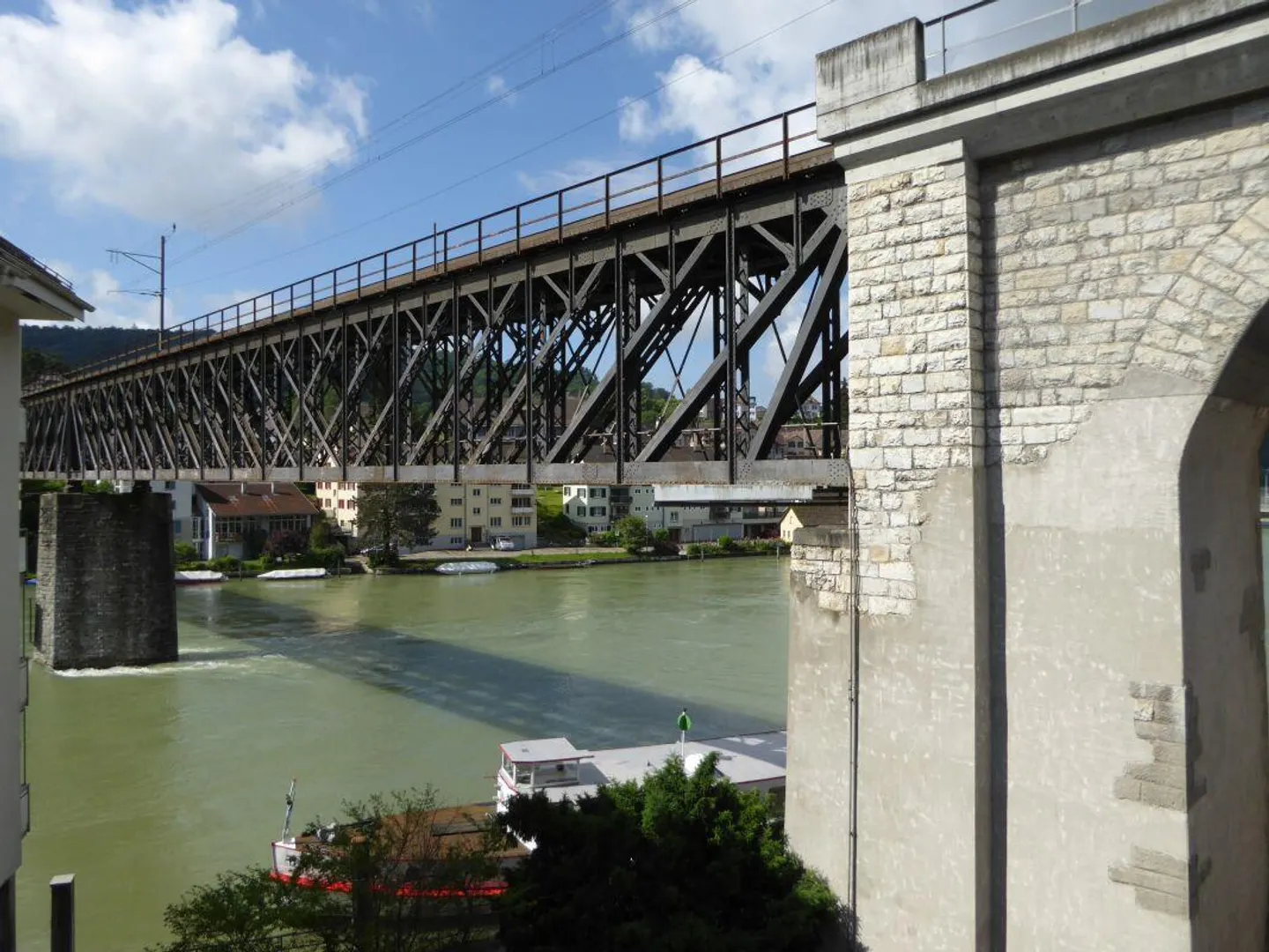 Au bord de la vieille ville avec vue sur le Rhin - Photo 6 sur 6