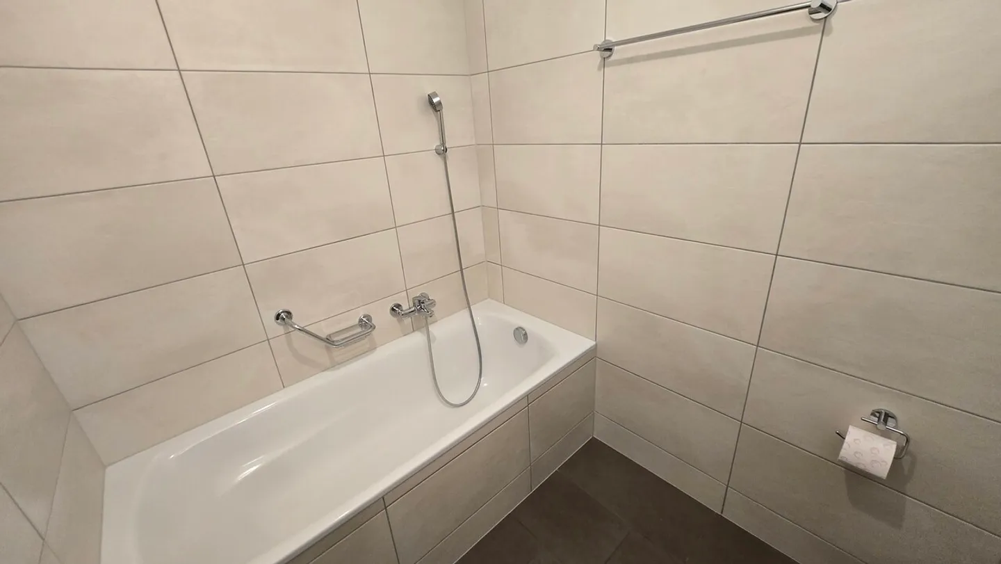 Appartamento in vendita - Foto 7 di 8