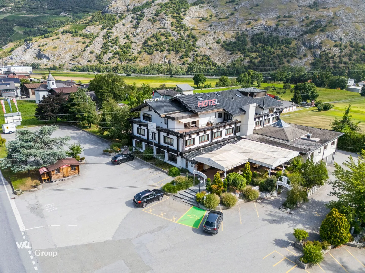 Superior Hotel including development project on a total of 6,000 m2 property - Photo 24 of 25