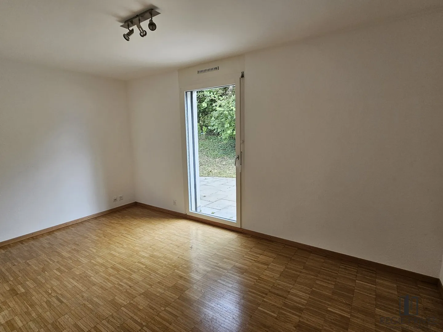 Magnificent high-end apartment with a view of Lake Geneva - Photo 9 of 13