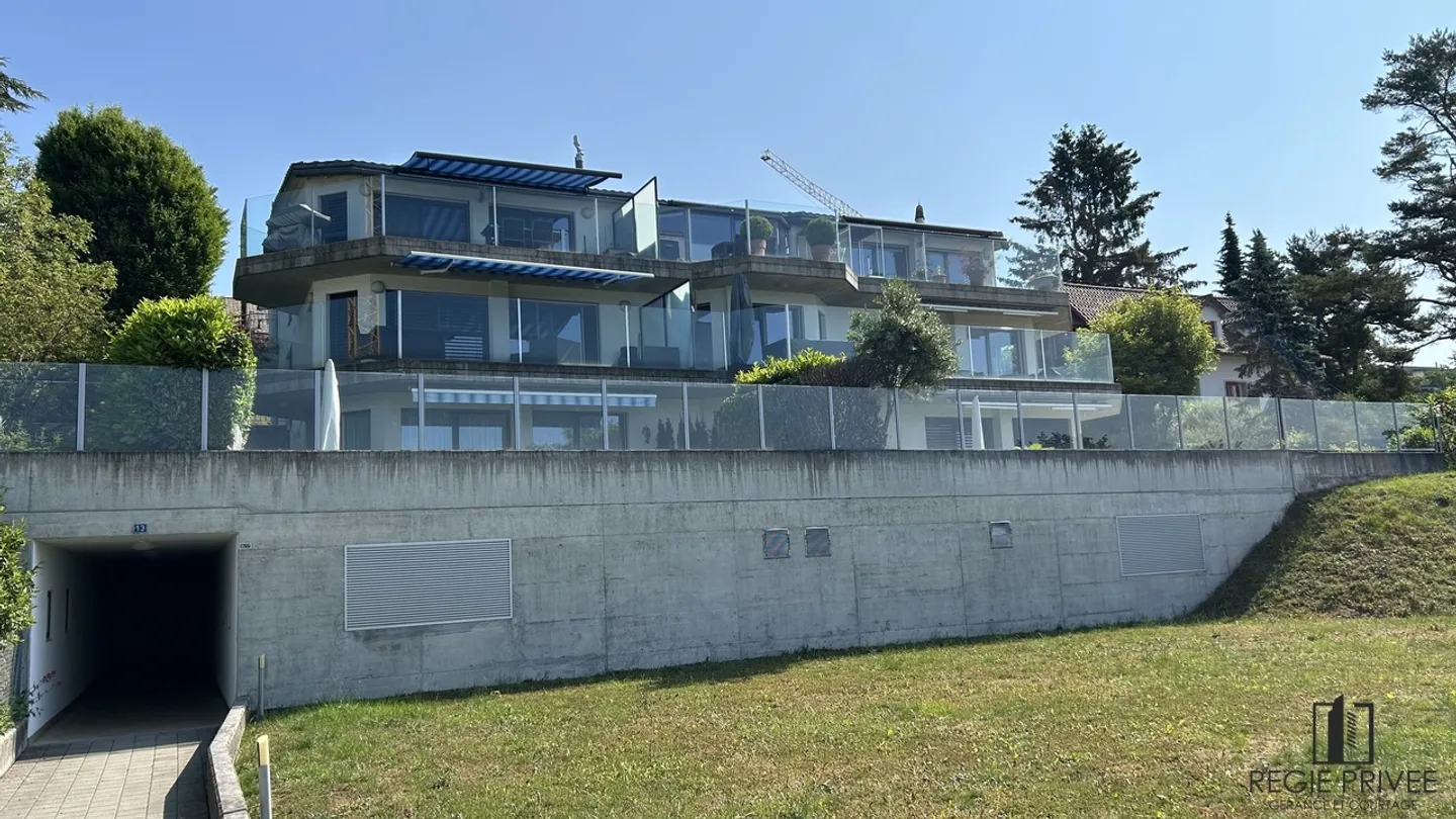 Magnificent high-end apartment with a view of Lake Geneva - Photo 13 of 13