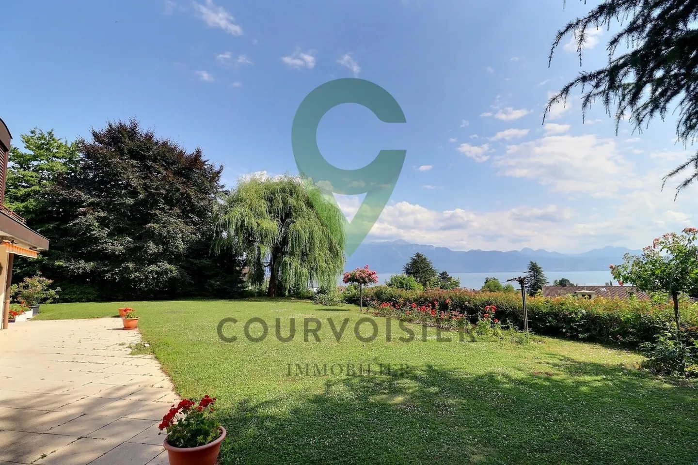 Villa Elegante con Piscina Interna - Foto 1 di 11