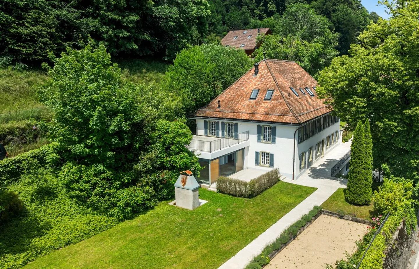 Beautiful property with swimming pool on the heights of Vevey - Photo 18 of 18