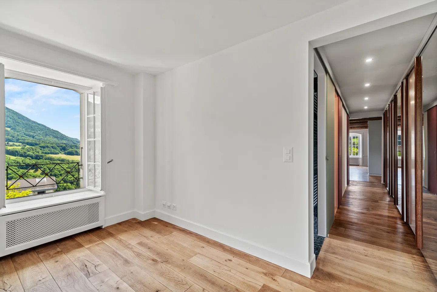 Beautiful property with swimming pool on the heights of Vevey - Photo 10 of 18