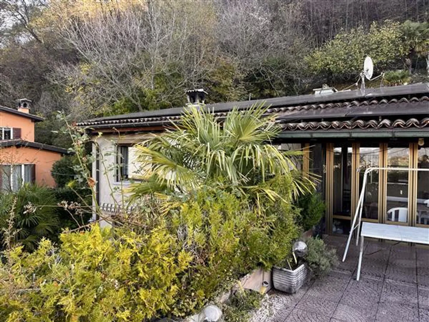 Carabbia: Single-family house 7.5 rooms - Photo 8 of 12