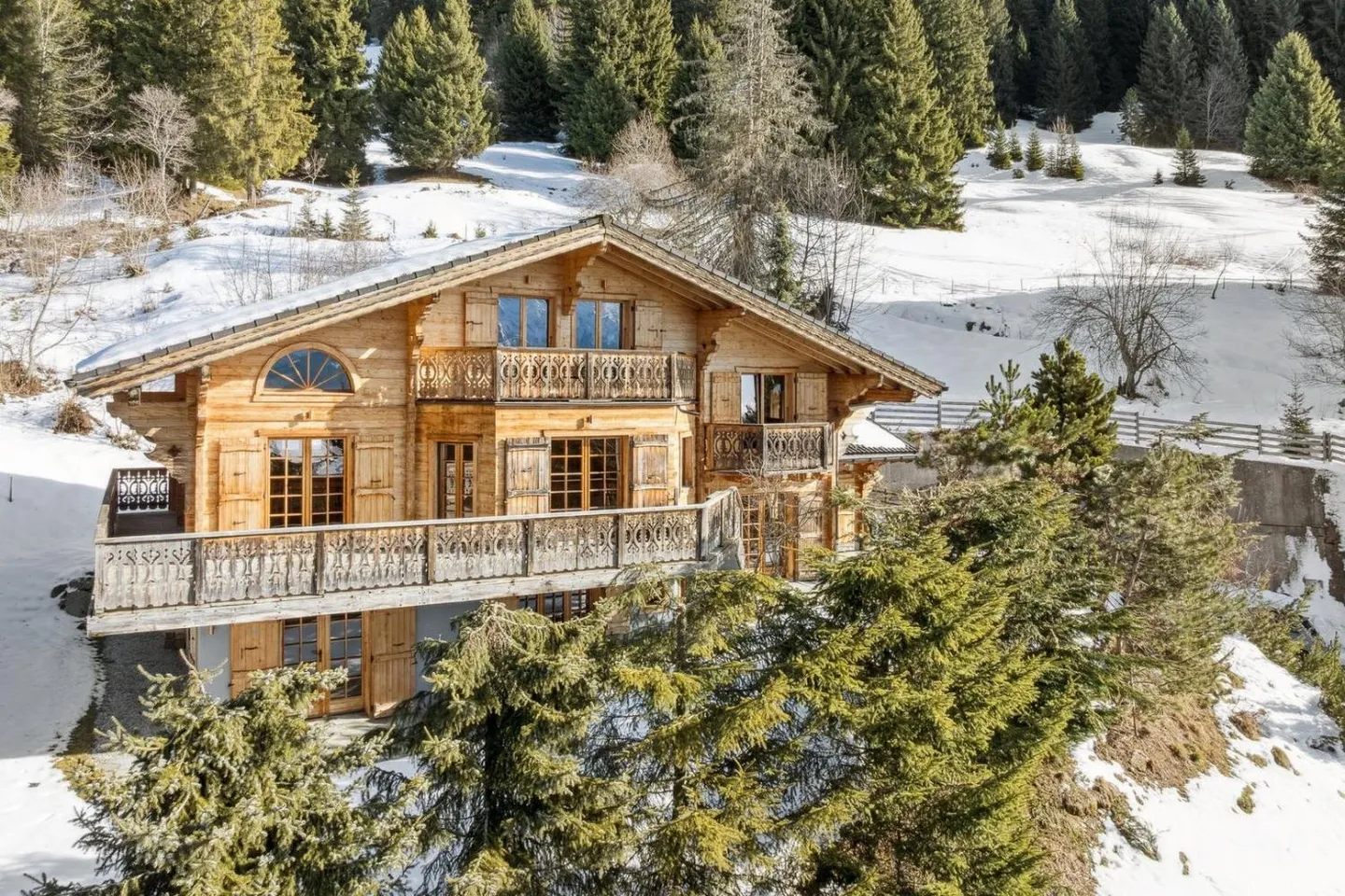 Les Chaux Fleuries - Magnifique Chalet de Luxe SKI IN SKI OUT - Photo 2 sur 13
