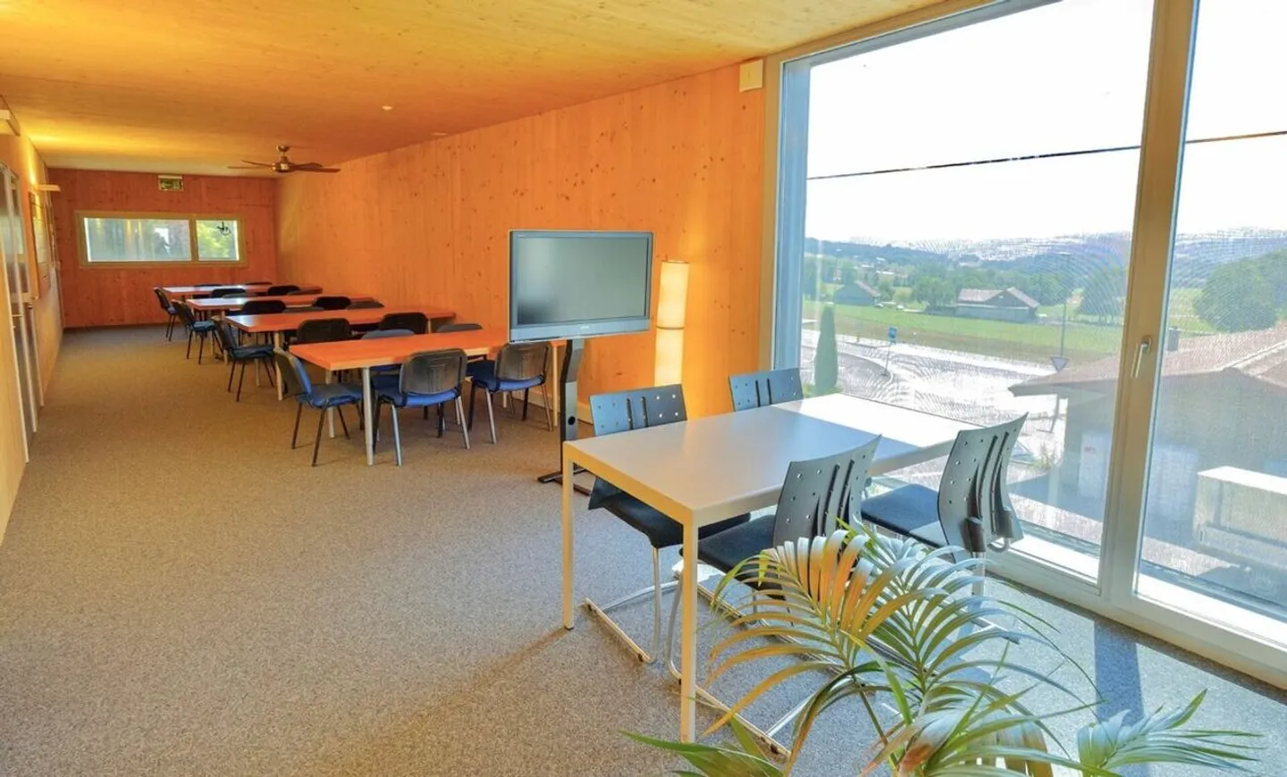 Ursy - magnifique bâtiment en zone artisanale - Photo 10 of 15