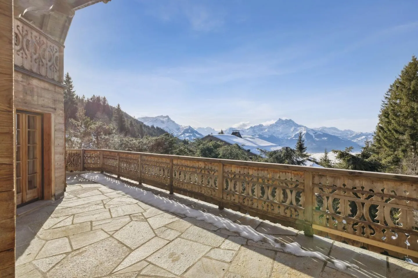 Les Chaux Fleuries - Magnifique Chalet de Luxe SKI IN SKI OUT - Photo 4 sur 13