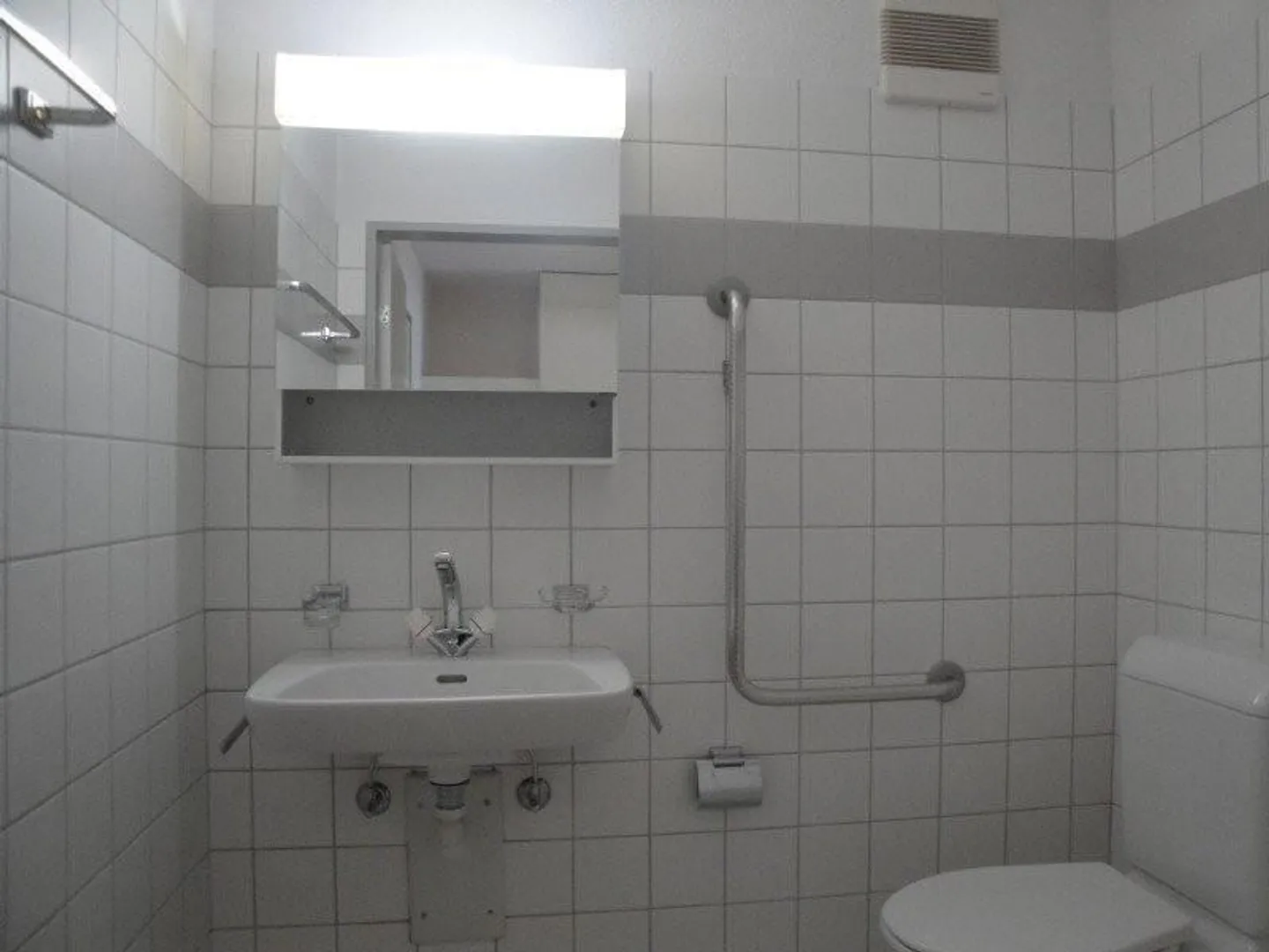 Central Living - Away from Stress and Noise - Photo 4 of 11