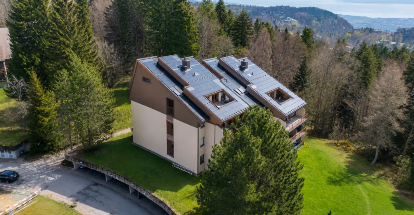 Duplex de 140 m² en dernier étage avec 3 chambres, terrasse et forêt - Foto 2 di 13