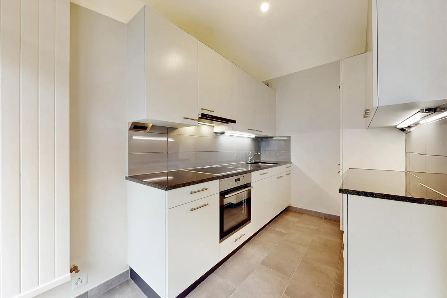 Vicino alla città e alla stazione CFF - Foto 3 di 6