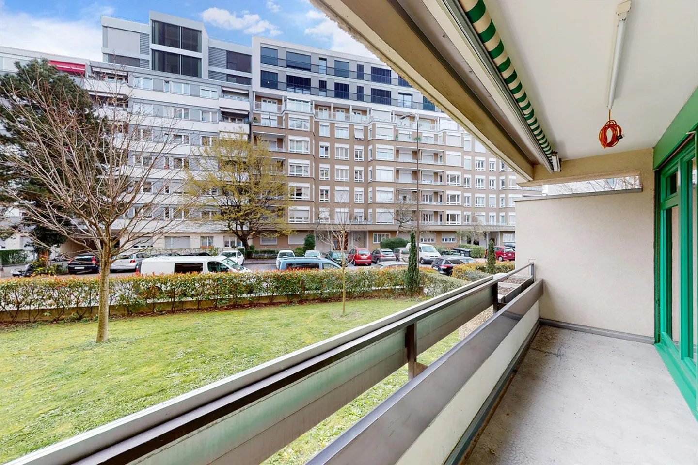 Vicino alla città e alla stazione CFF - Foto 5 di 6