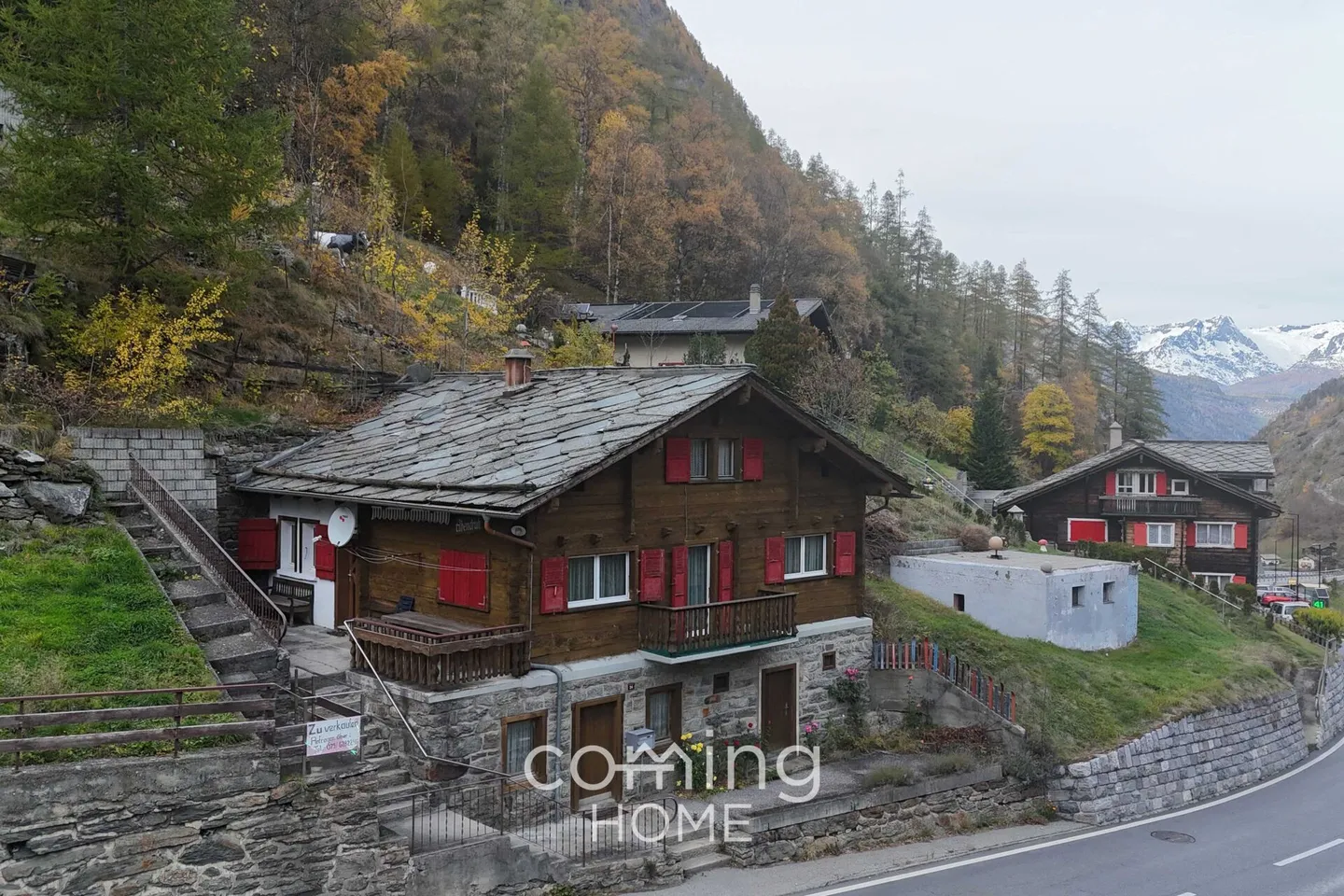 Chalet accogliente con fascino e potenziale a Eisten - Foto 2 di 15