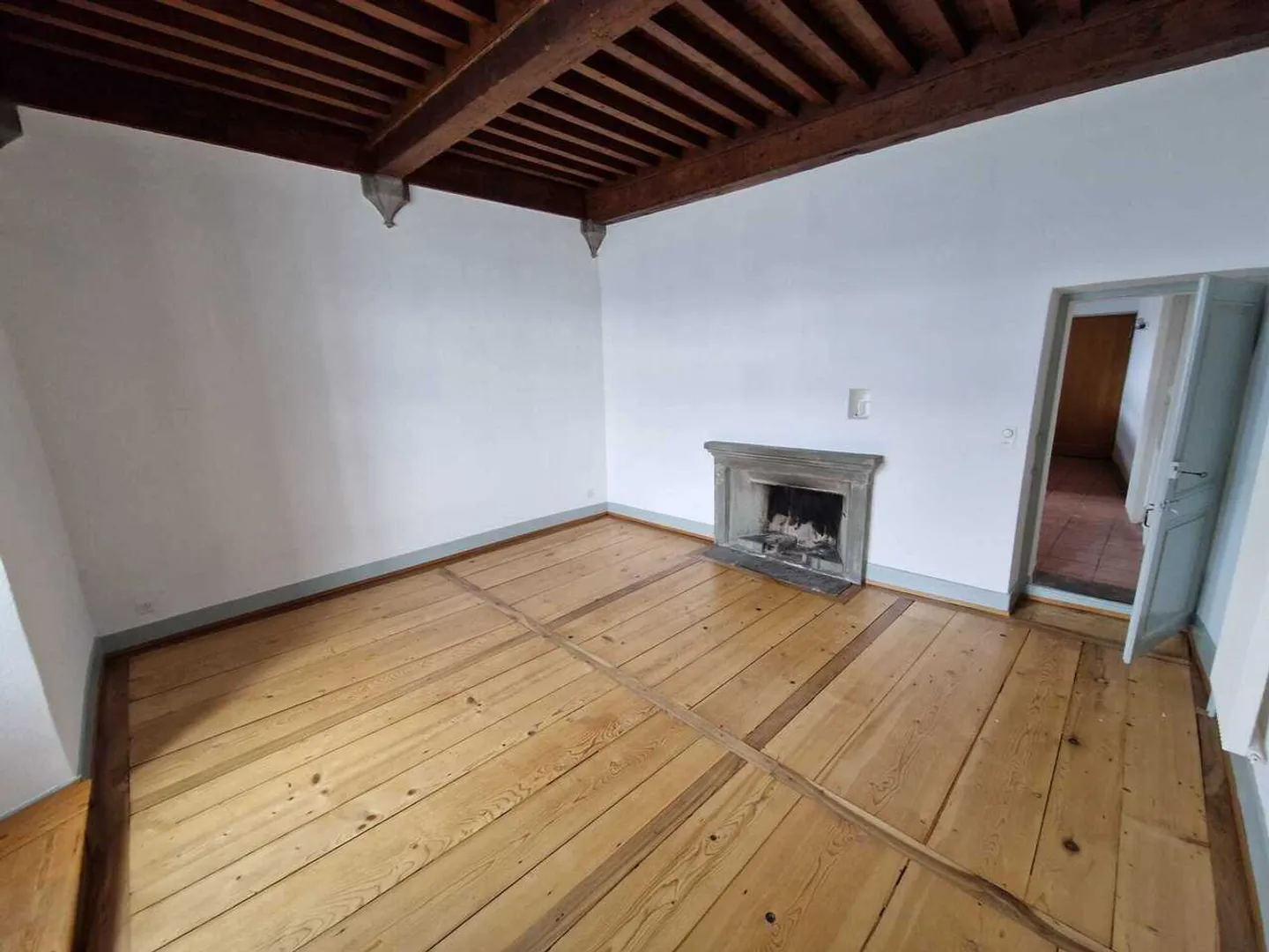 À louer - Duplex de 4.5 pièces en duplex dans le Château de Gléroles - Photo 6 sur 8