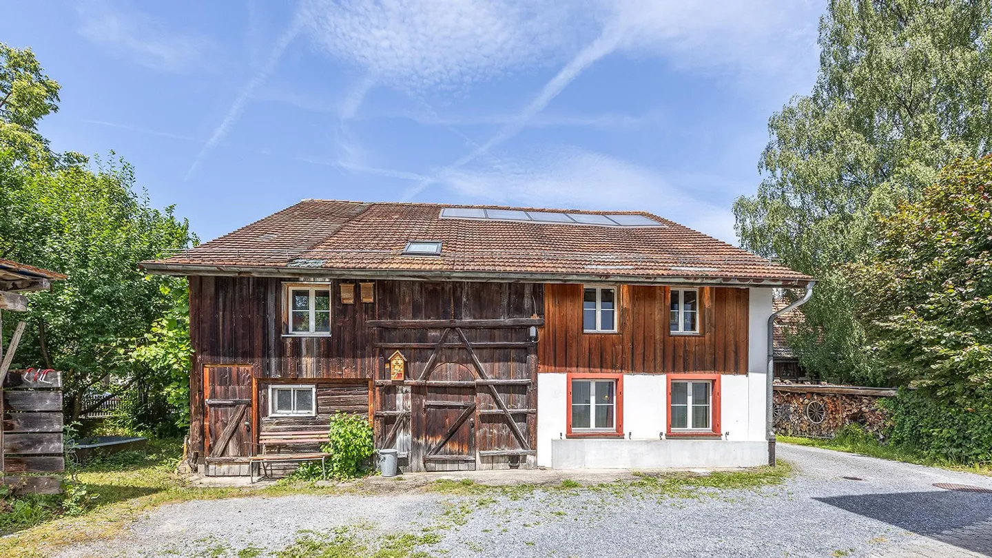 Familienhaus mit Charakter, Geschichte und viel Raum mitten in Effr... - Photo 5 of 21