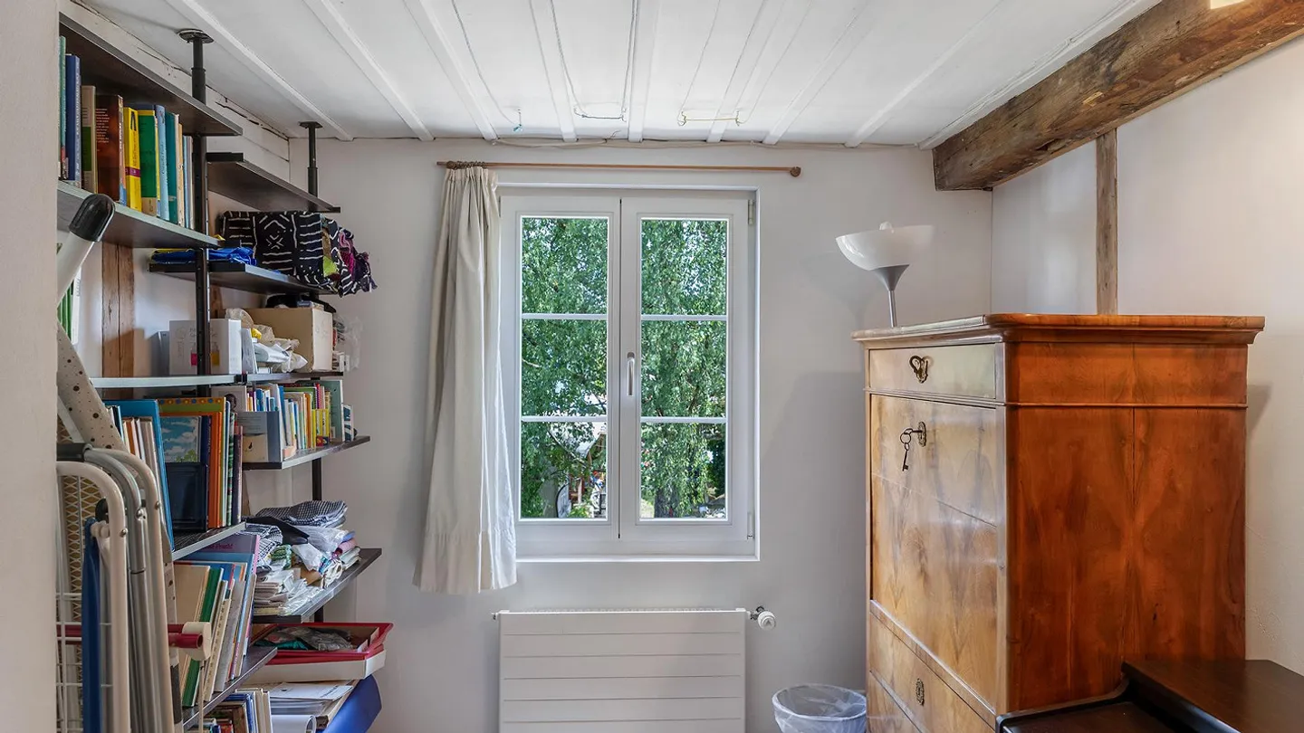 Familienhaus mit Charakter, Geschichte und viel Raum mitten in Effr... - Photo 9 of 21