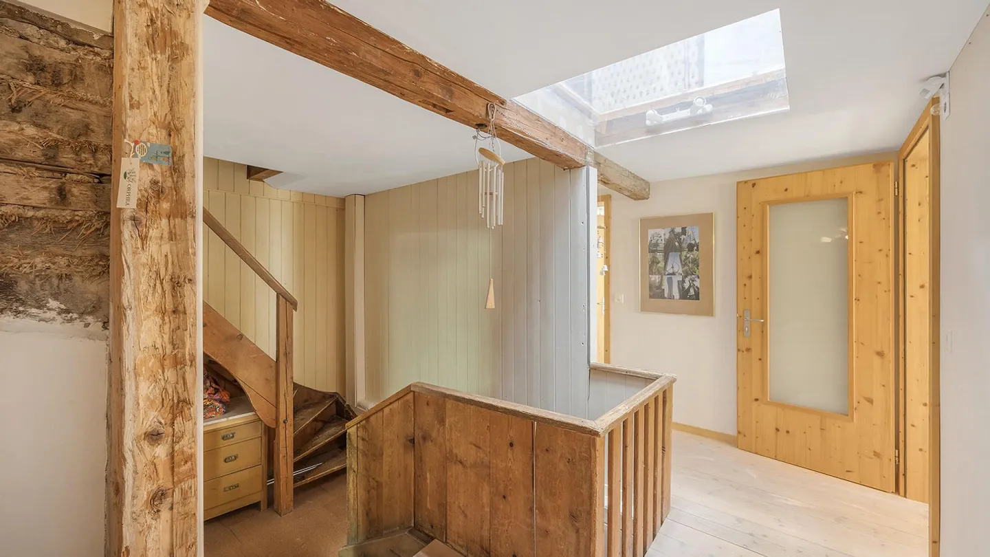 Familienhaus mit Charakter, Geschichte und viel Raum mitten in Effr... - Photo 13 of 21