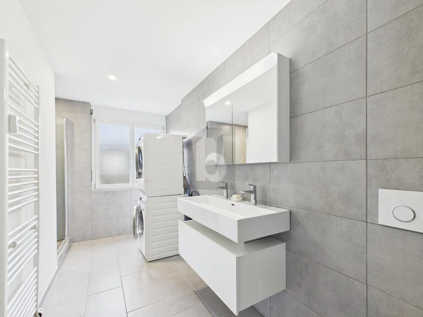 STANDARD MODERNE, ESPACE DE VIE SPACIEUX - Photo 3 sur 6