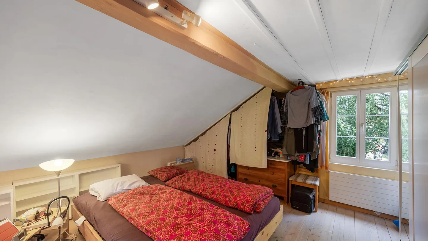 Familienhaus mit Charakter, Geschichte und viel Raum mitten in Effr... - Photo 19 of 21