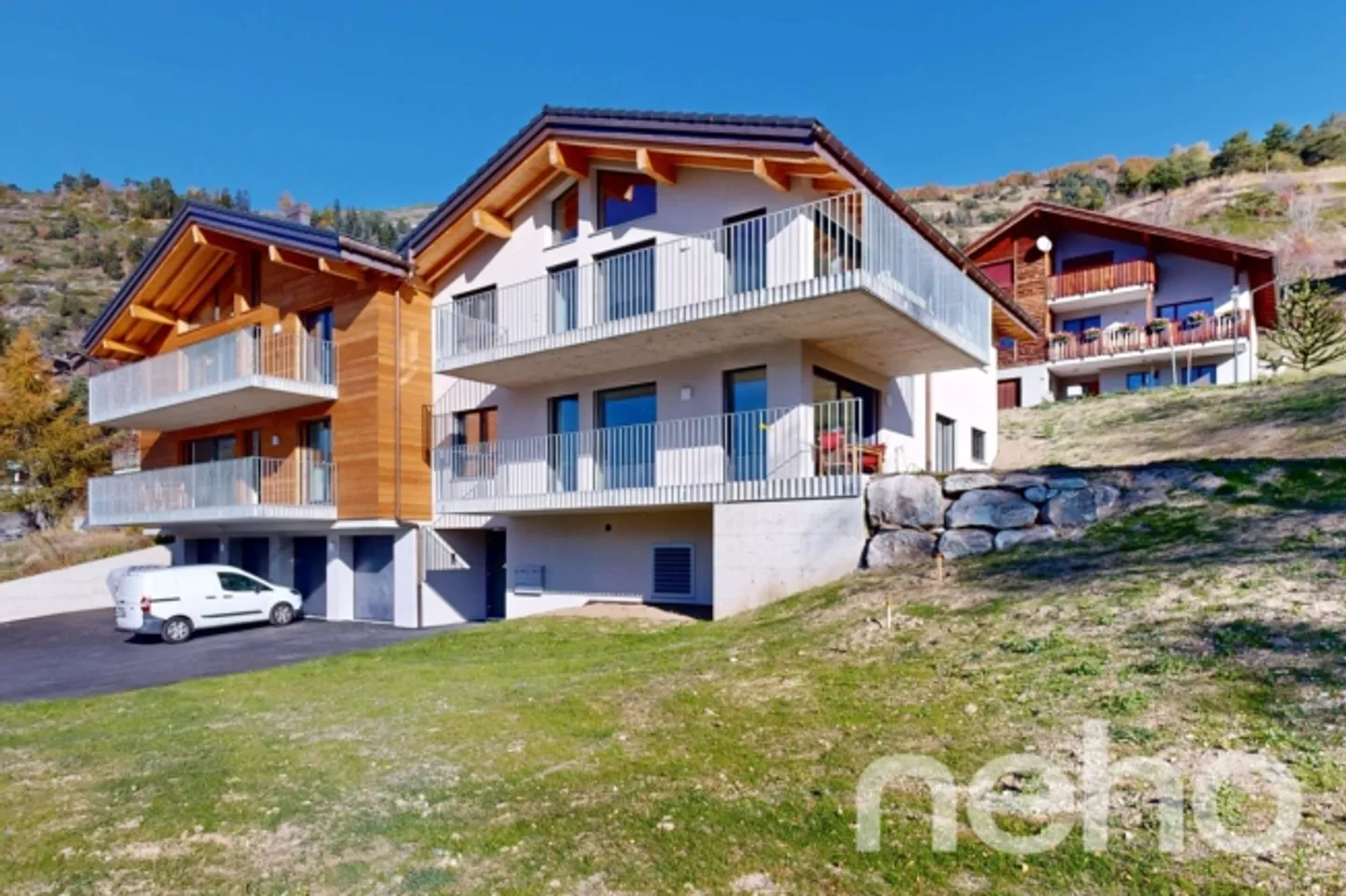 Exclusive 3.5-Room Penthouse in Erschmatt - Photo 1 of 13