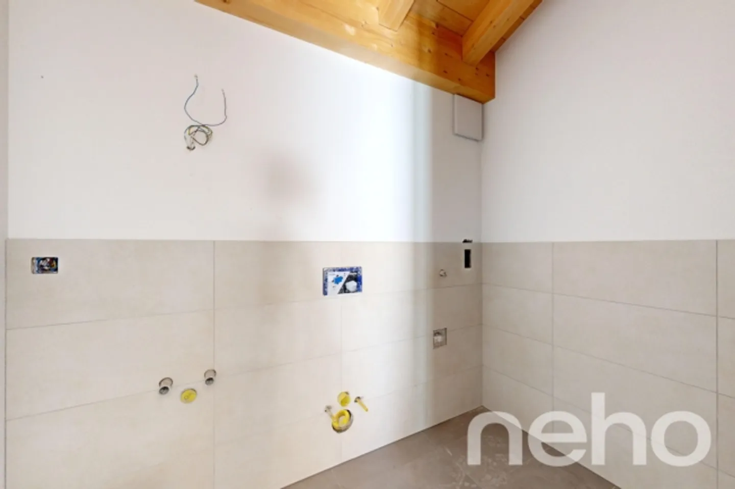 Exclusive 3.5-Room Penthouse in Erschmatt - Photo 10 of 13