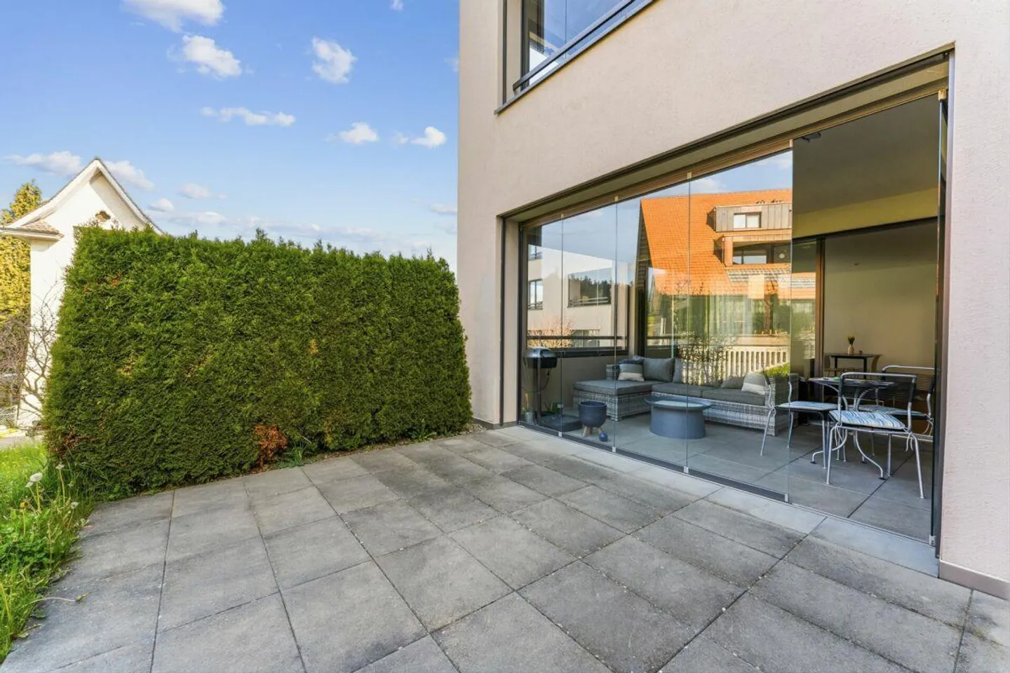 Appartamento elegante di 2,5 stanze con giardino d'inverno e area giardino privata - Foto 5 di 7