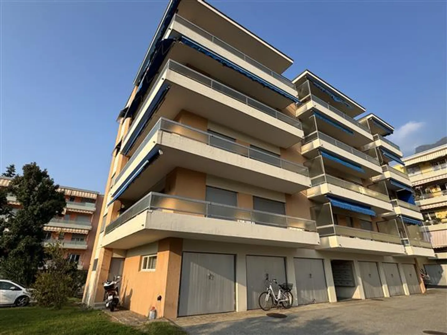 Geräumige Wohnung mit atemberaubendem Blick - Foto 1 von 12