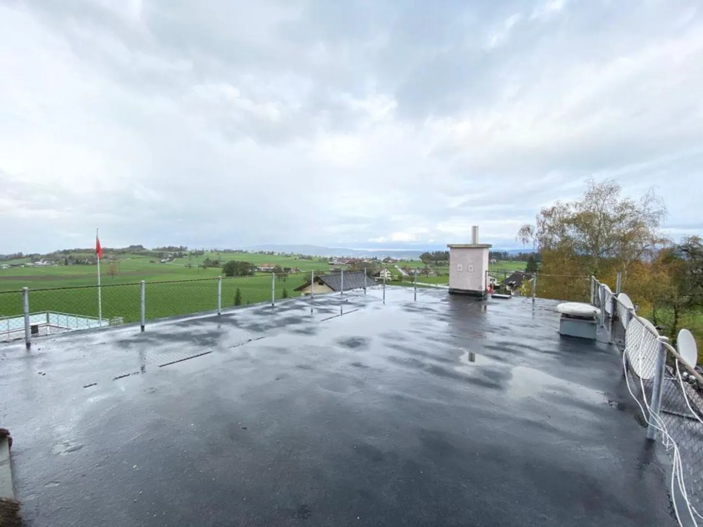 2.5 Room Attic Apartment with Generous Terrace - Photo 2 of 12