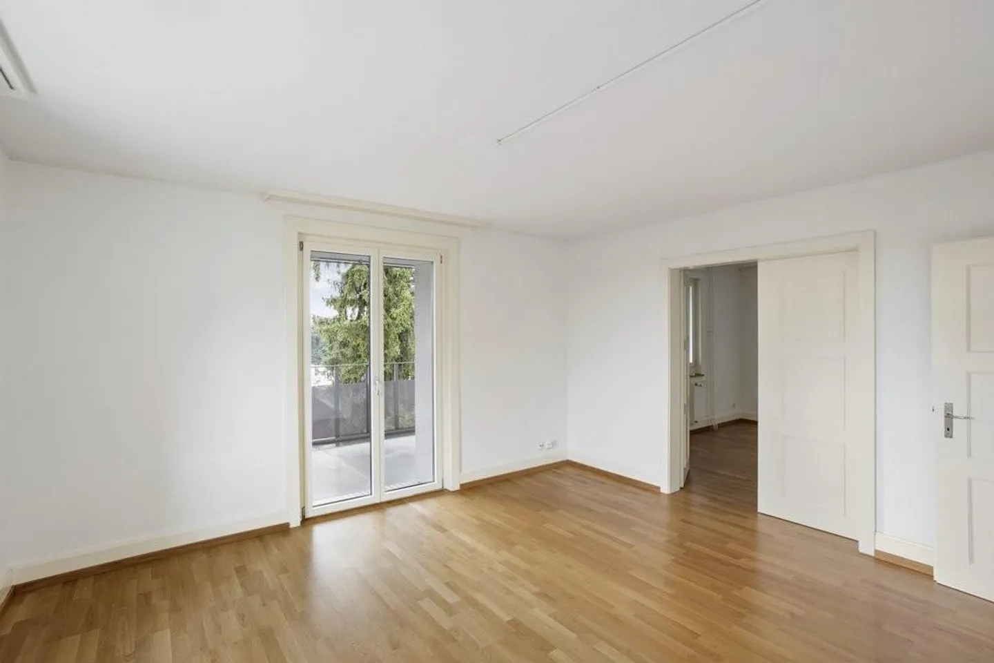 Appartamento d'epoca ristrutturato con charme - Foto 4 di 9