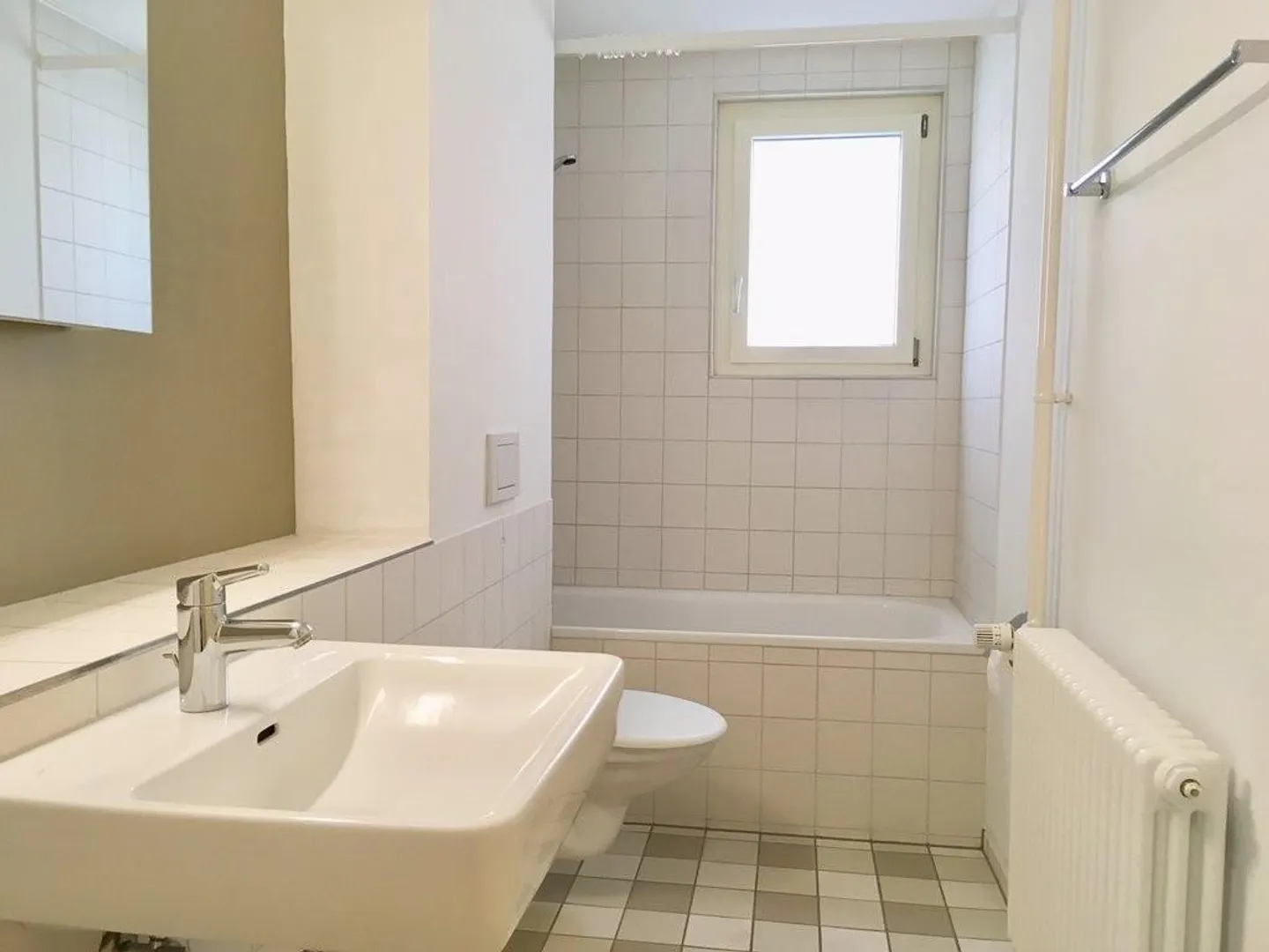 Appartamento d'epoca ristrutturato con charme - Foto 7 di 9