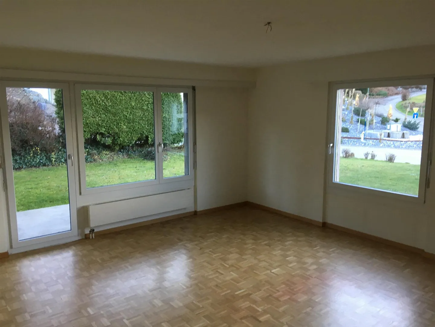 4 1/2 - Zimmerwohnung 1. Stock - Foto 2 von 4