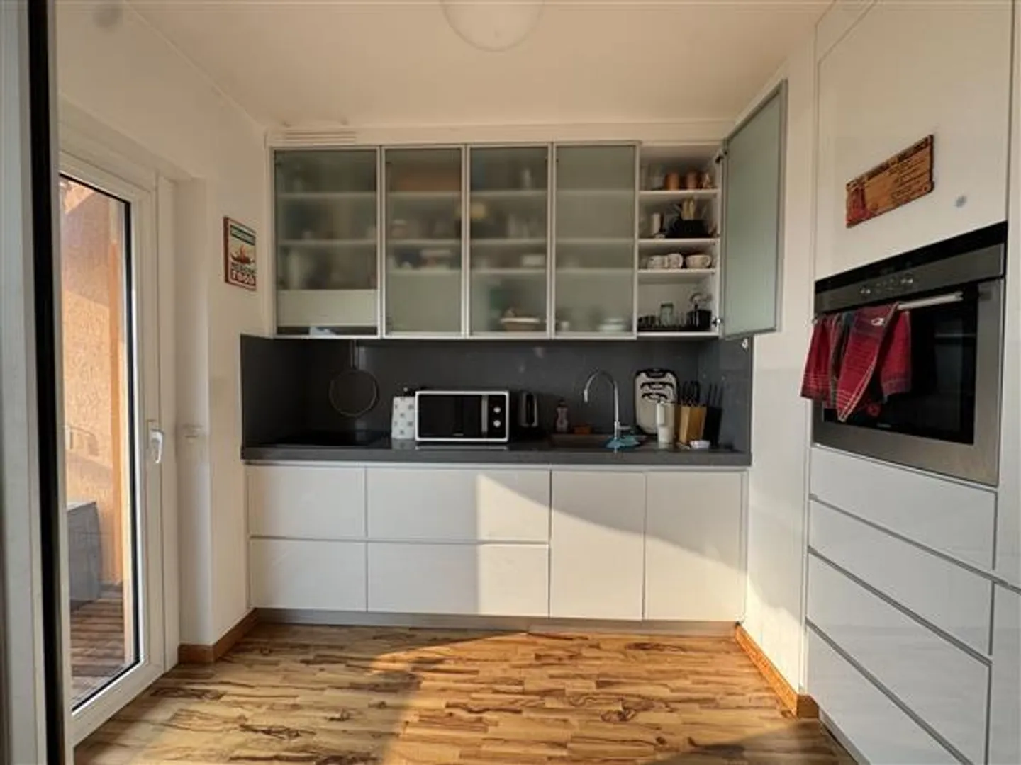 Geräumige Wohnung mit atemberaubendem Blick - Foto 5 von 12