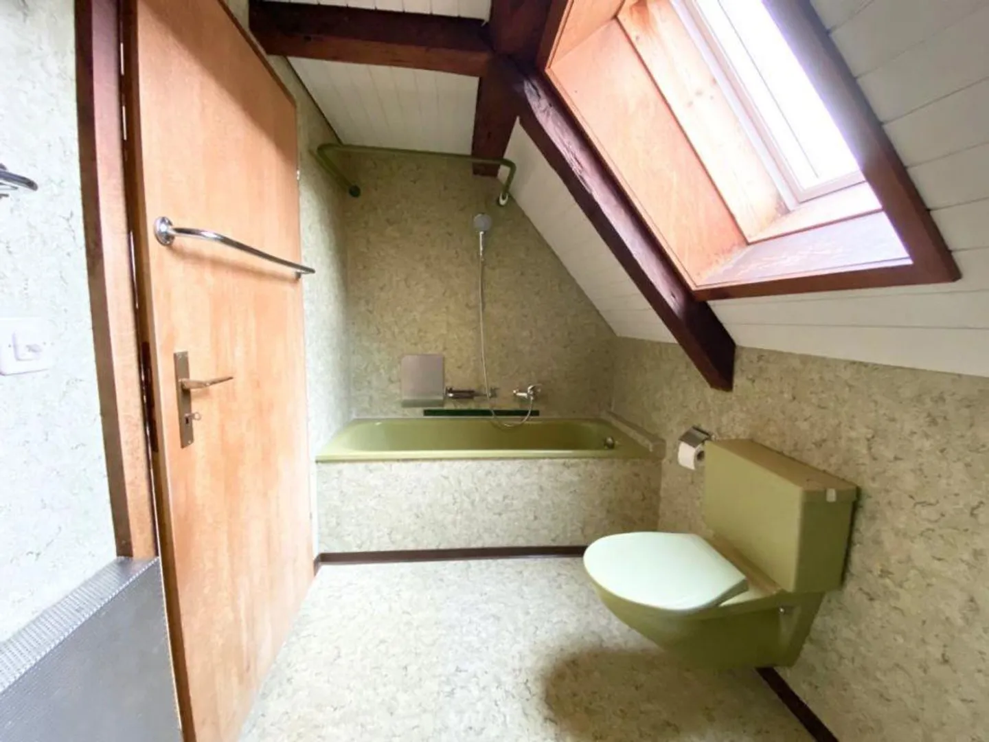 2.5 Room Attic Apartment with Generous Terrace - Photo 10 of 12