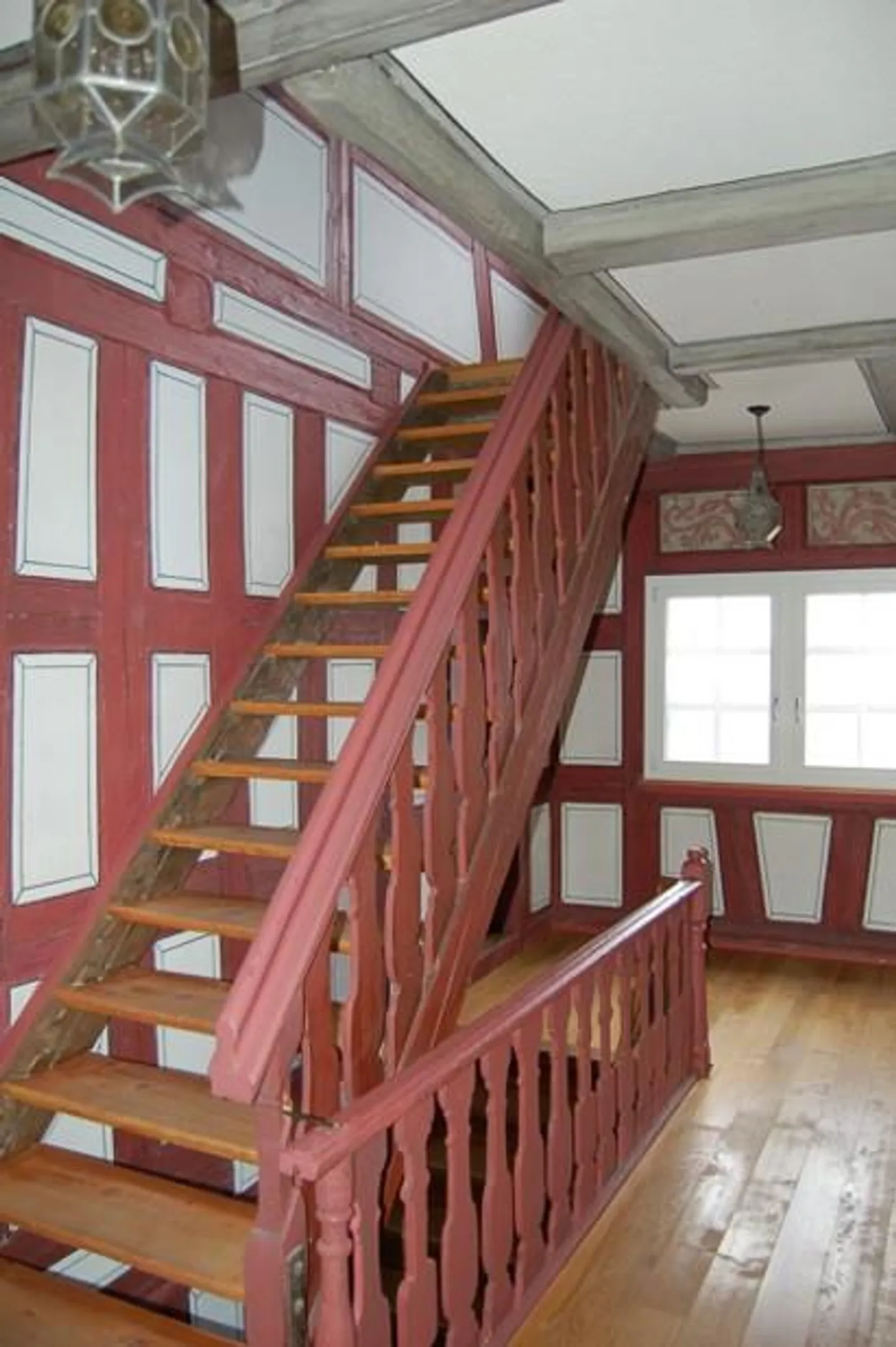 Exklusives Wohnen im historischen Riegelbau in Andwil SG - Foto 3 di 20