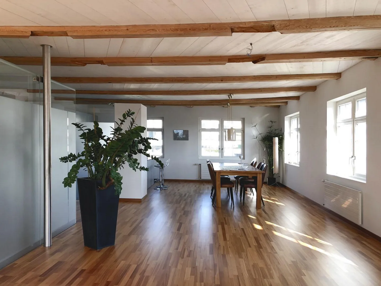 Exklusives Wohnen im historischen Riegelbau in Andwil SG - Foto 4 di 20