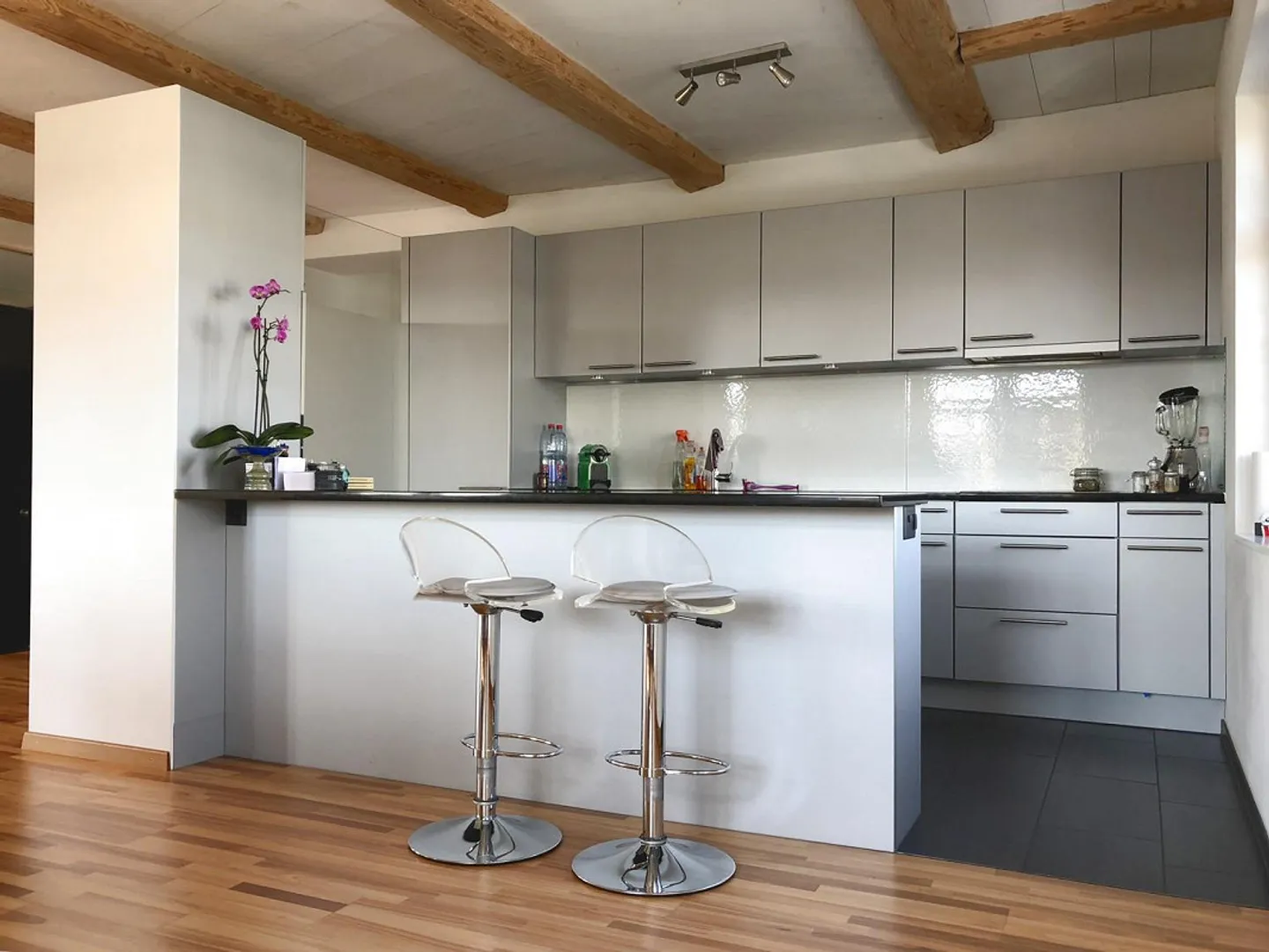 Exklusives Wohnen im historischen Riegelbau in Andwil SG - Foto 7 di 20