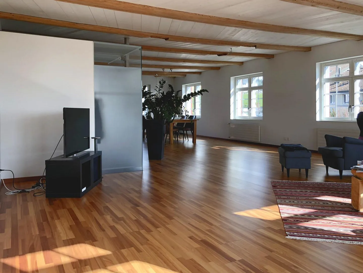 Exklusives Wohnen im historischen Riegelbau in Andwil SG - Foto 9 di 20