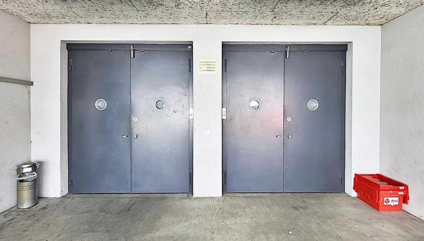 Spazio di stoccaggio con consegna e buona altezza del soffitto a Glattbrugg! - Foto 4 di 7