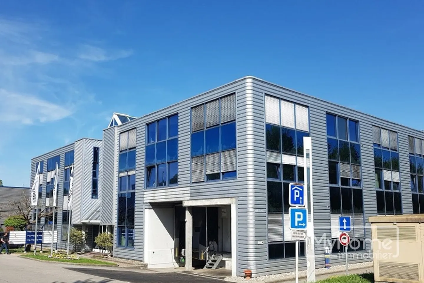 Spazio commerciale di circa 375 m2 in affitto a Romanel-sur-Lausanne - Foto 1 di 9